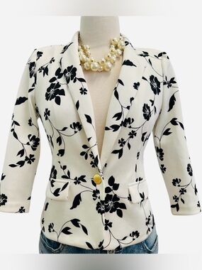 New York & Company Black and White Floral Blazer